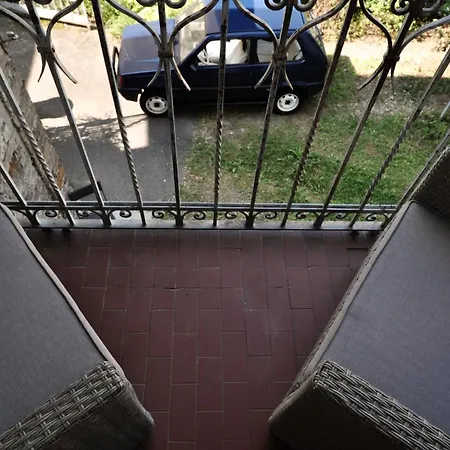 Valentine Apartment *