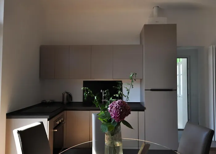 Valentine Apartman Lesa